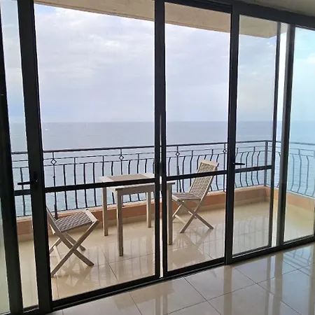 Seaview 3 Bedrooms In Balluta S5 *