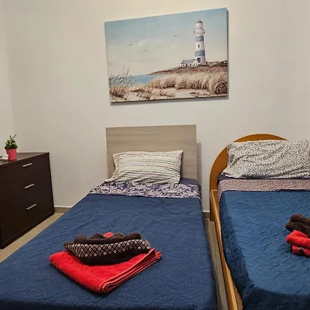 Seaview 3 Bedrooms In Balluta S5 Apartment *