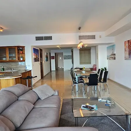 Apartment Seaview 3 Bedrooms In Balluta S5