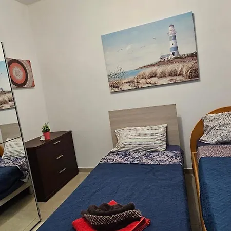Seaview 3 Bedrooms In Balluta S5 Apartment Sliema