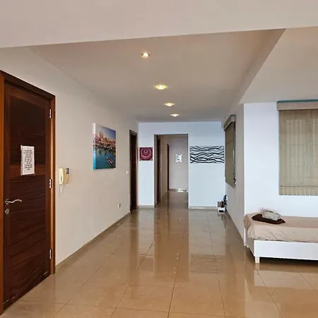 Seaview 3 Bedrooms In Balluta S5 Apartment
