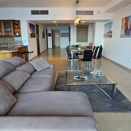 Apartment Seaview 3 Bedrooms In Balluta S5