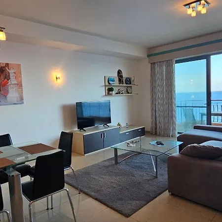 Seaview 3 Bedrooms In Balluta S5 Apartment Sliema