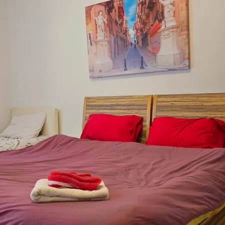 Seaview 3 Bedrooms In Balluta S5 Apartment *