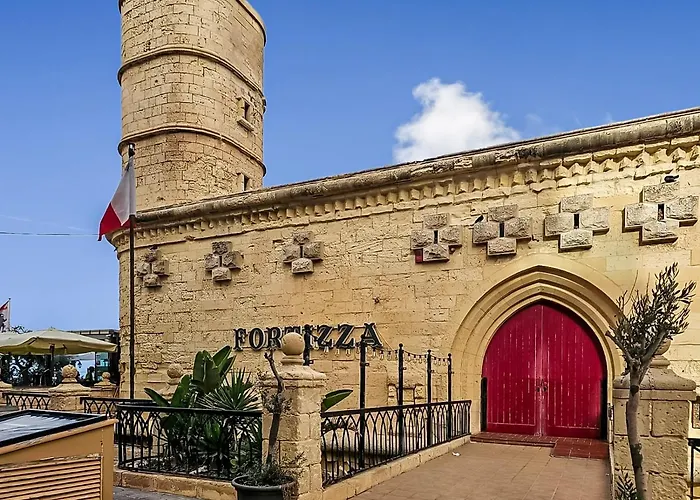 Seaview 3 Bedrooms In Balluta S5 * Sliema